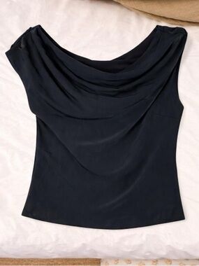 Abercrombie & Fitch black draped off-shoulder top – size S